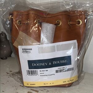 NEW  Dooney & Bourke Florentine Small Drawstring Crossbody bag Italian Vacchetta